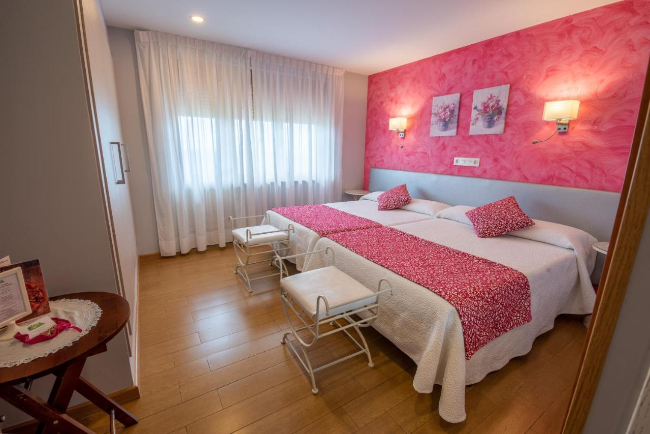Hotel El Pinar Villapedre Esterno foto